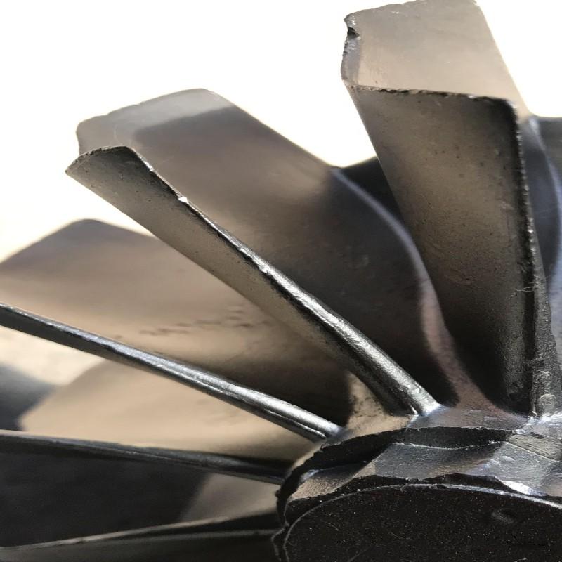 Propiedades termoelásticas y temperaturas C\'-Solvus de superalloys de Ni-Base de un solo cristal (1)